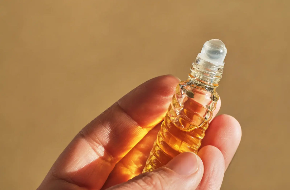 Parfymeoljer: Den Ultimate Guiden til Langvarig og Luksuriøs Duft